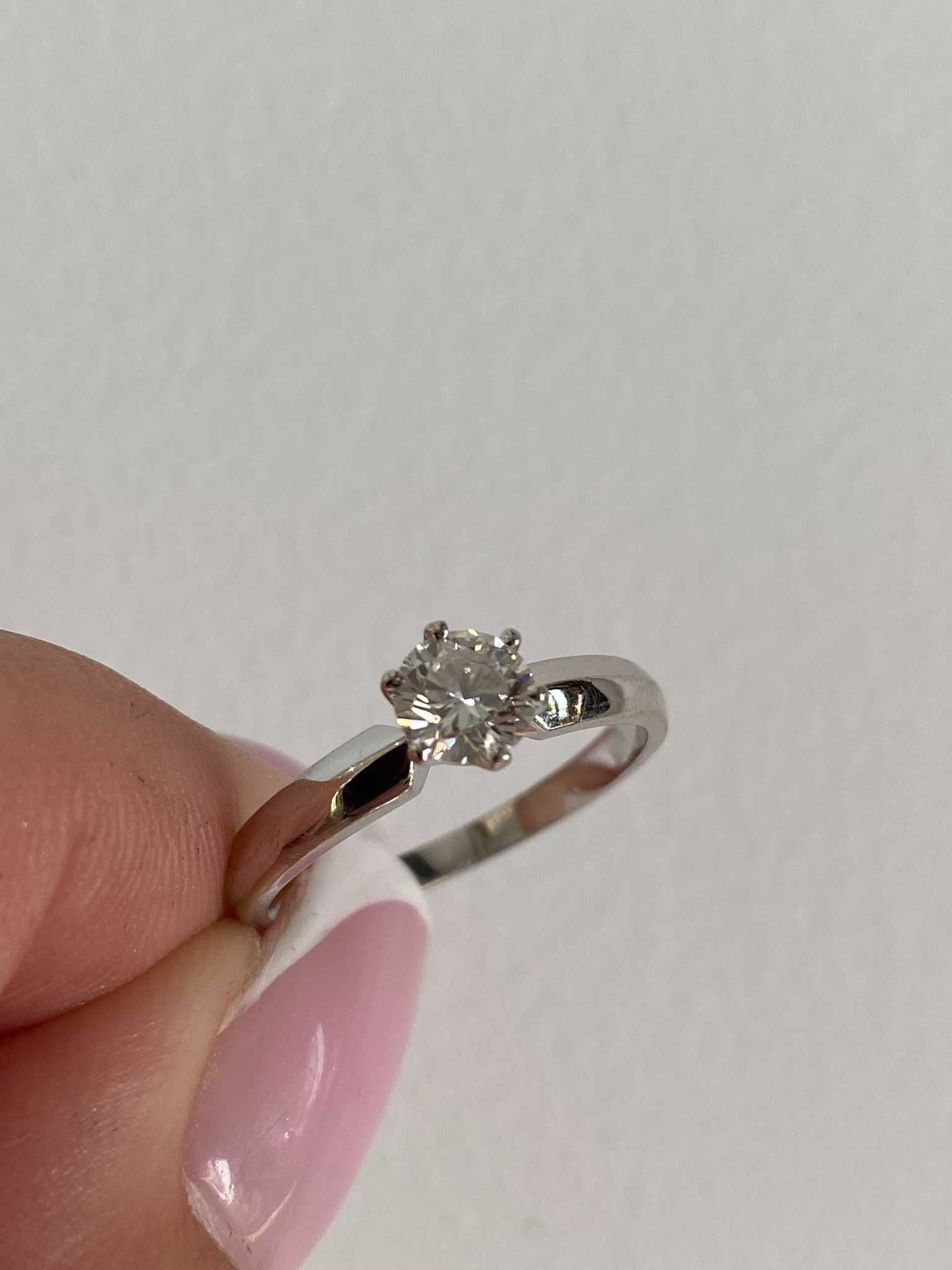 Pierścionek z diamentem 0.54 CT VS/E 750 GIA