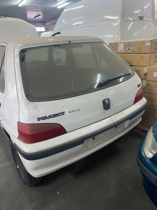 Peugeot 106 carroçaria completa 4 portas