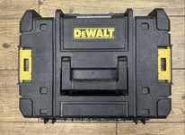Walizka skrzynka Dewalt TSTak na klucz udarowy DCF894