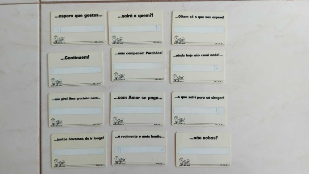 Cartões postais e cartões com frases