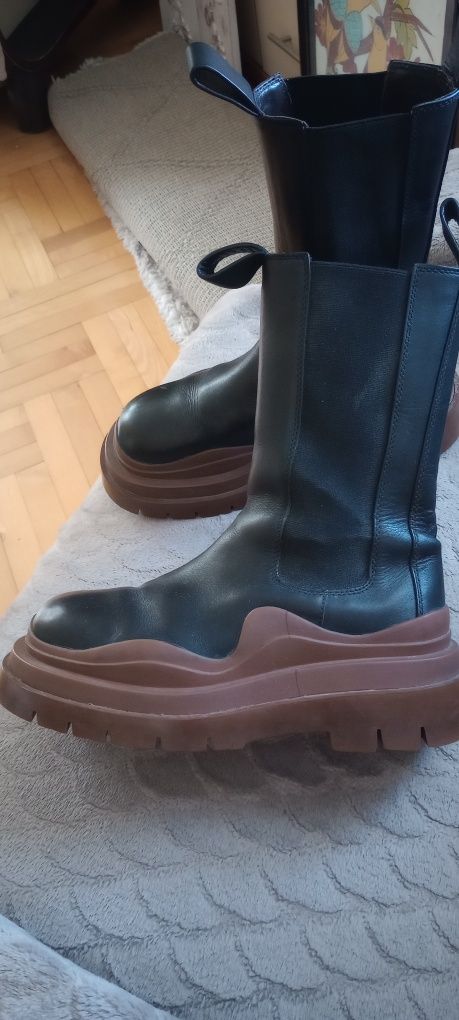 Masywne trepy Bottega Veneta czarne 39