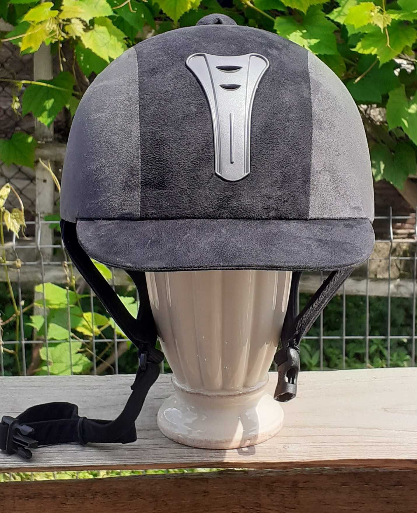 Toczek, kask jeździecki - Fouganza - Decathlon. rozmiar 57
