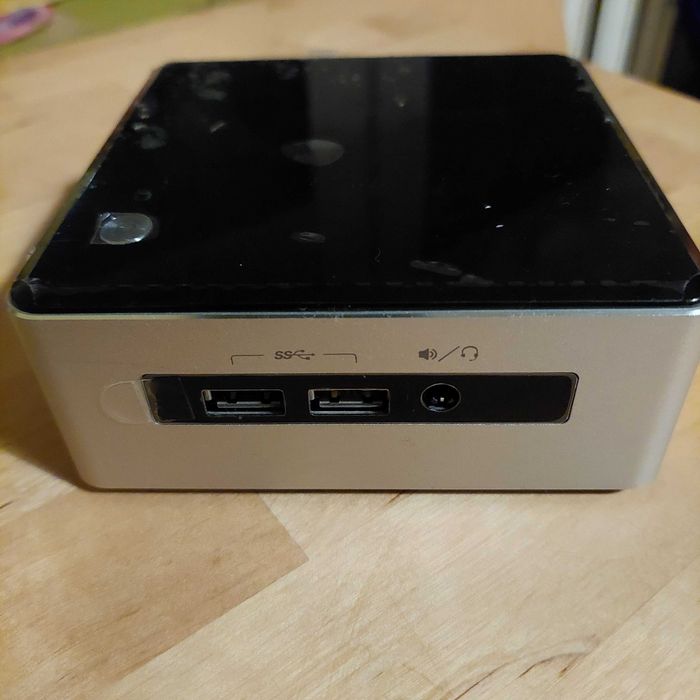 Komputer NUC5i3Ryh