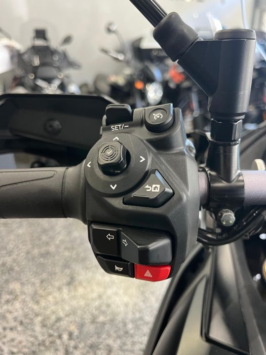Yamaha Tracer 7 GT de 2025, 3000 Kms. Top case Yamaha