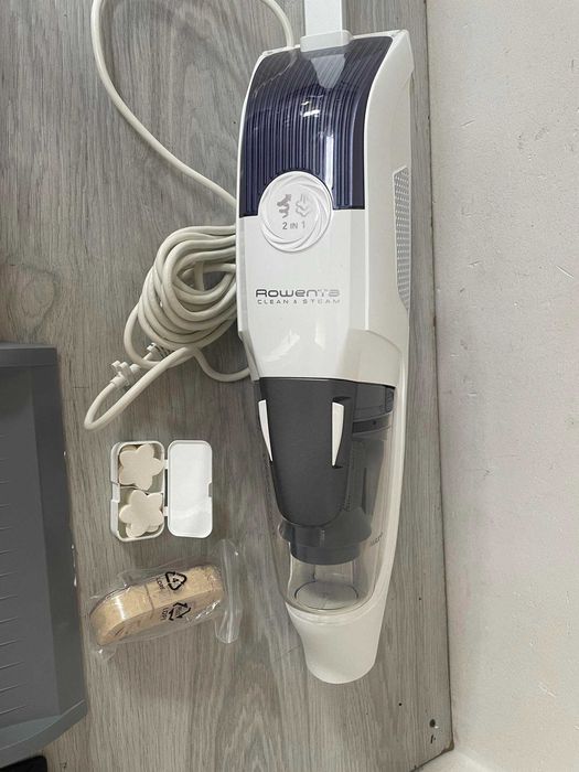 Odkurzacz + mop pionowy Rowenta Clean & Steam Revolution biały