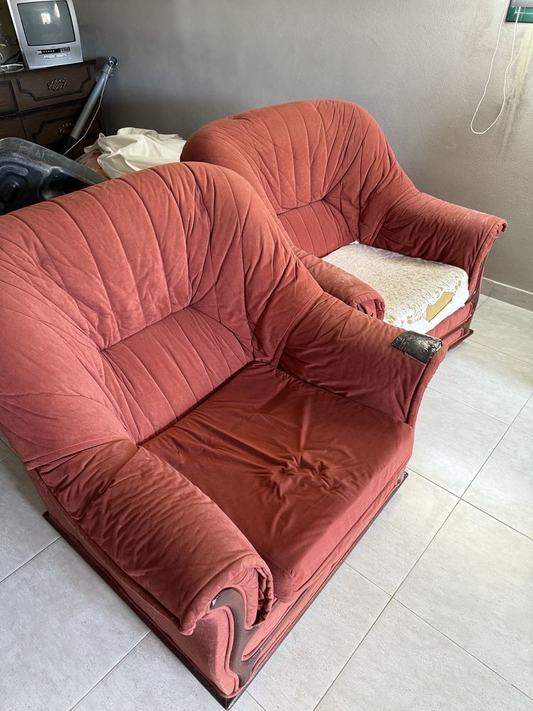 2 sofás individuais
