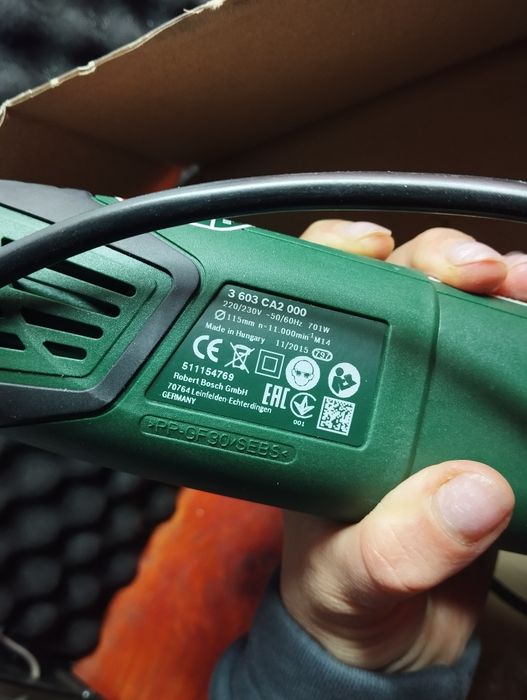 Нова кутова шліфмашина Bosch PWS 700