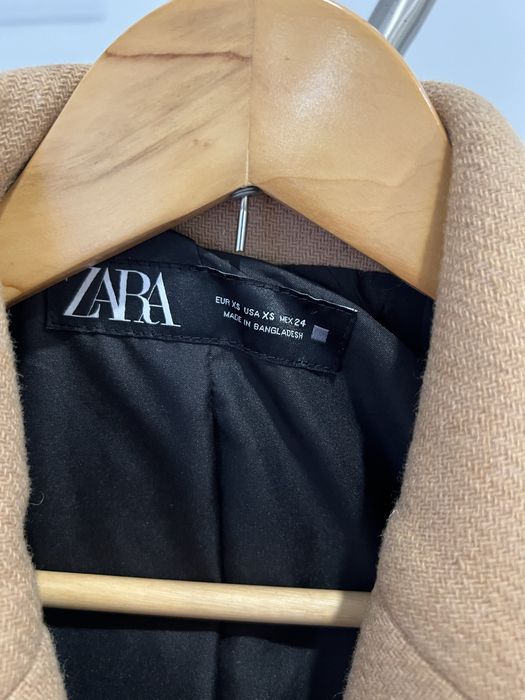 Sobretudo camel Zara