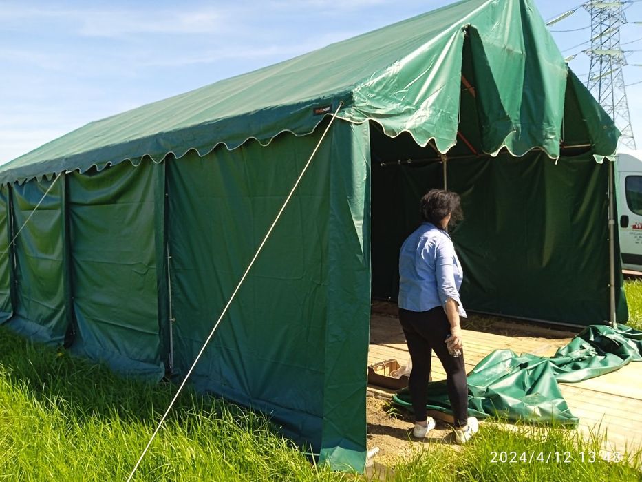 Namiot dla rolników, magazyn