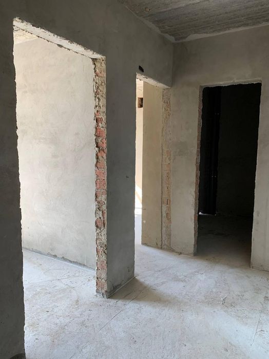 Продам двокімнатну квартиру на вул.Чорновола
