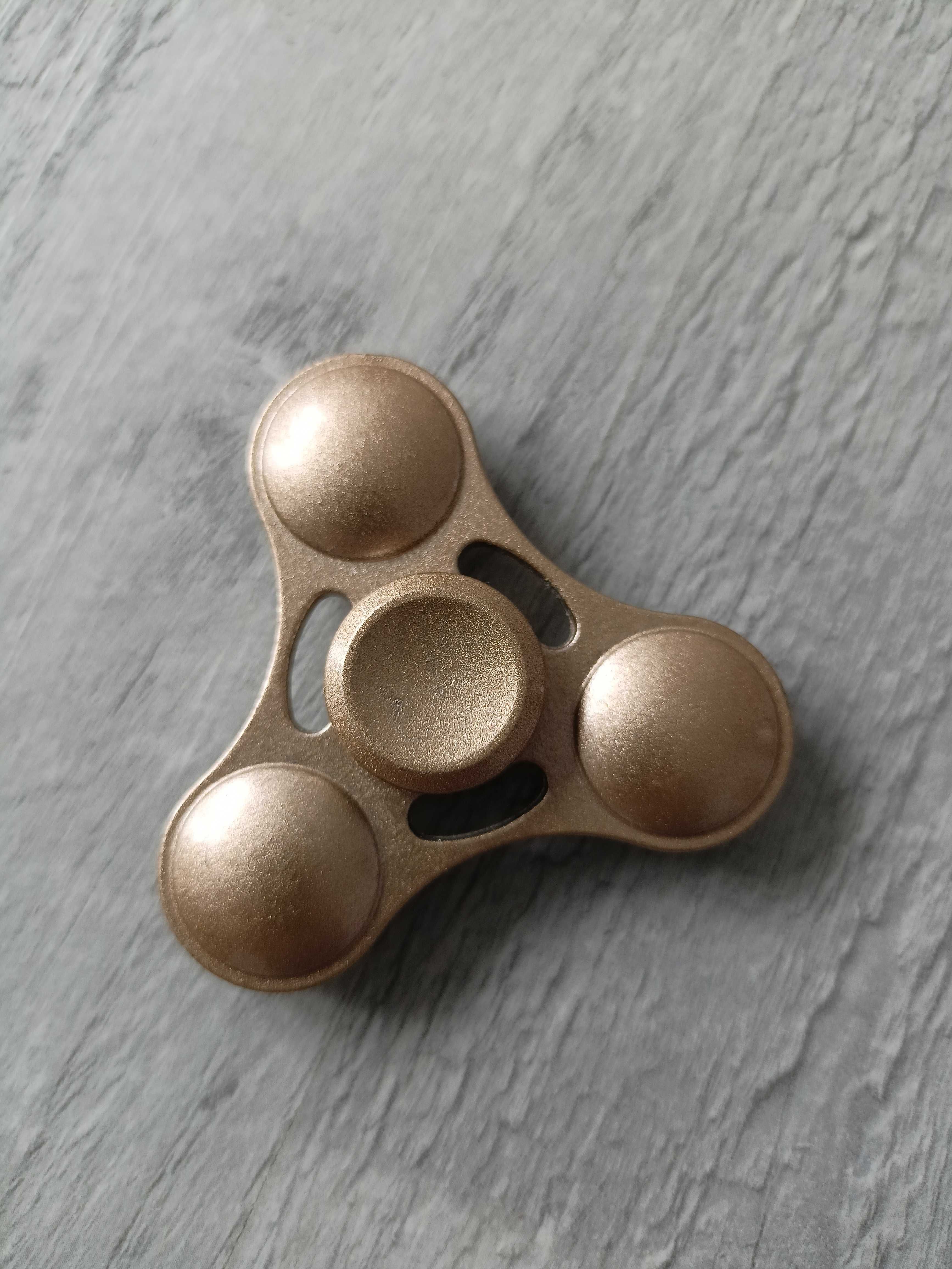 Fidget spinner zabawka