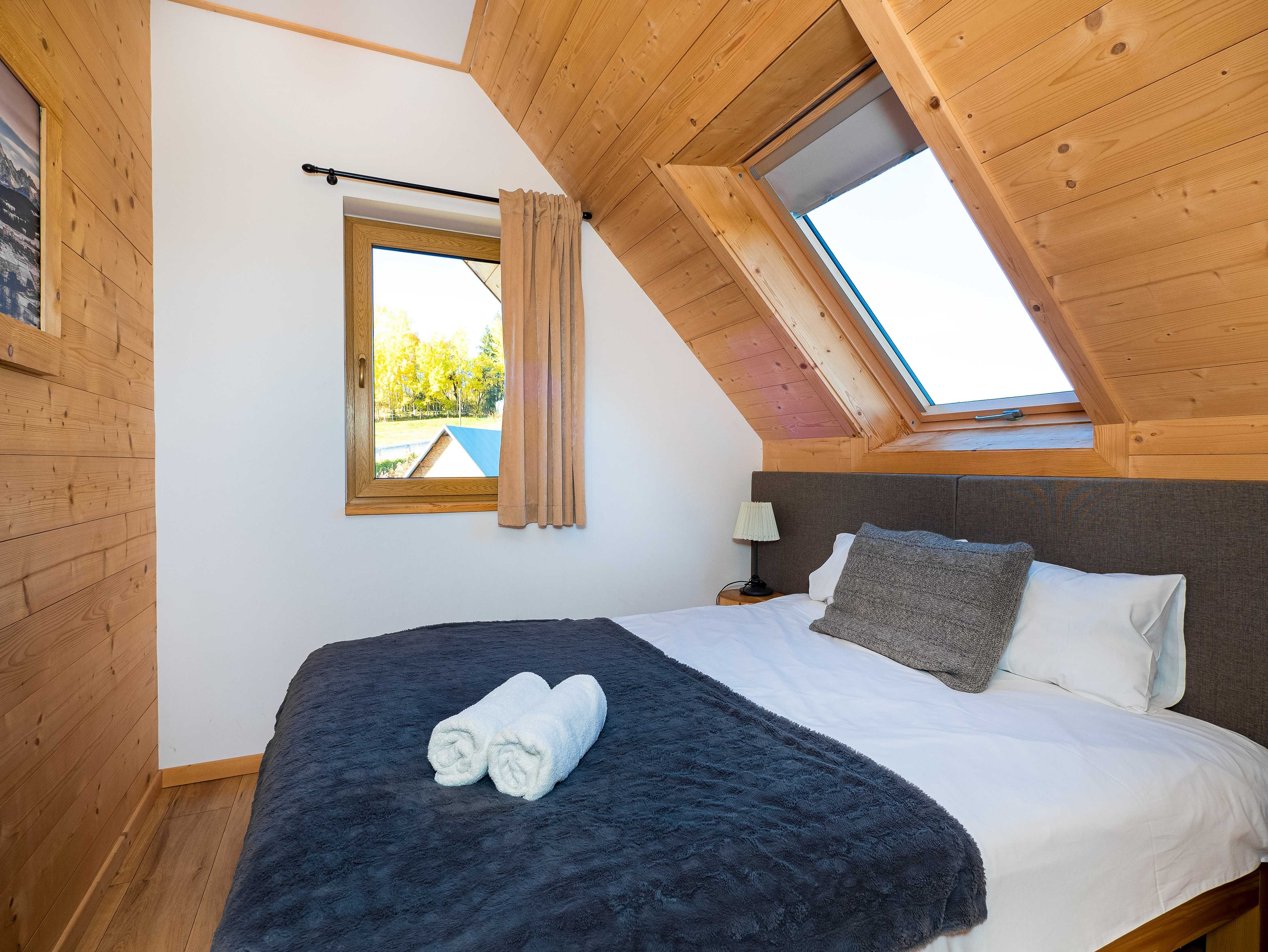 Domek w górach 8 , 10 osobowy jacuzzi, sauna, kominek