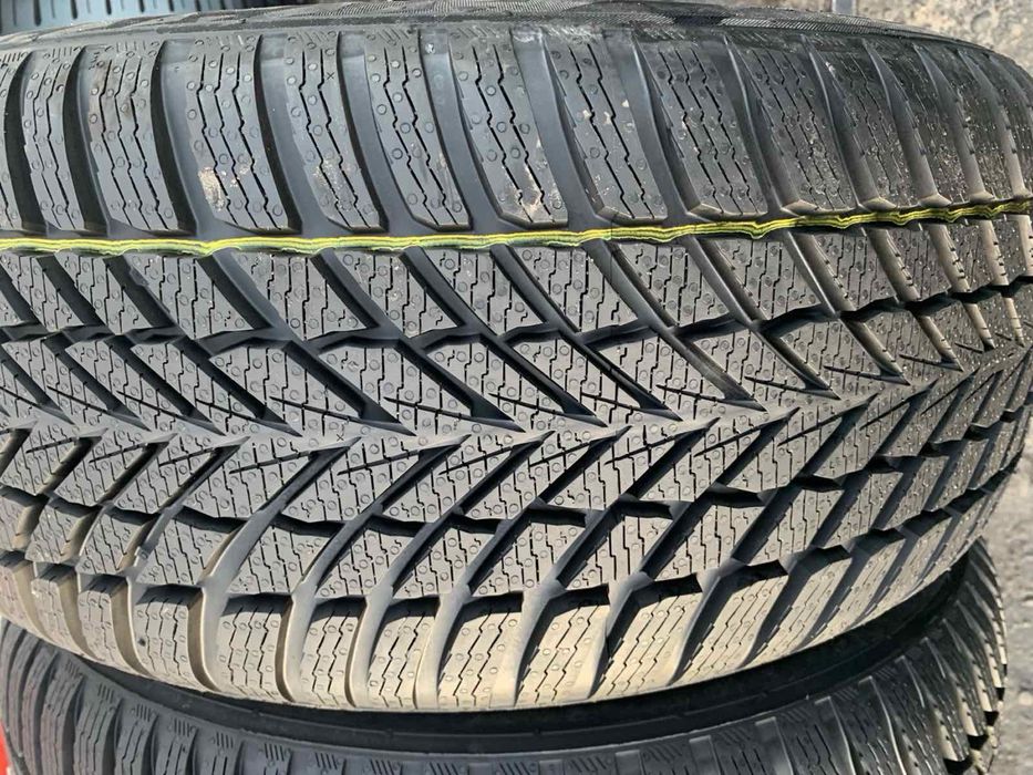 Шини нові  235/50 R17 Nokian зима 2023 рік