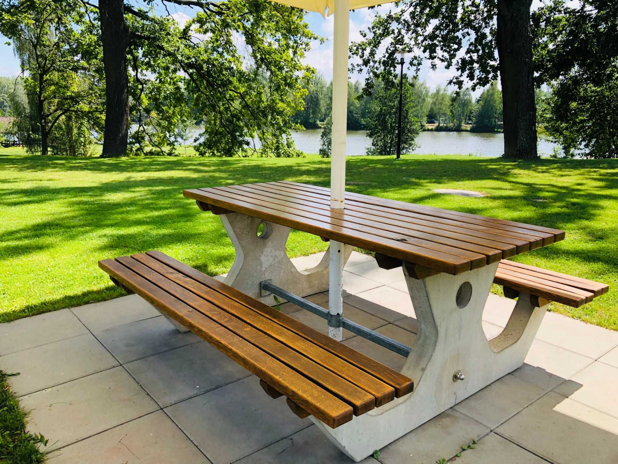 nocleg Zator Energylandia apartament pokoje nad łowiskiem nad wodą