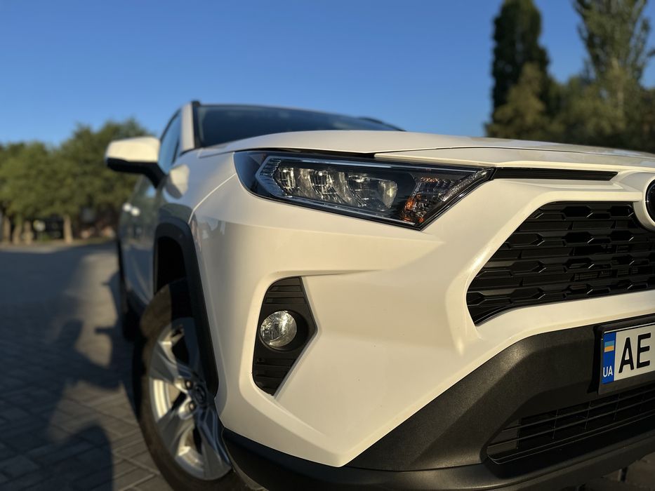 Продам RAV4 2019