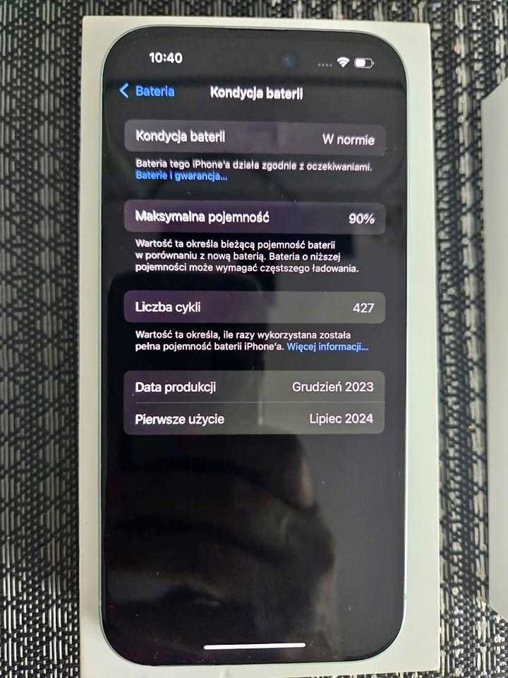 iPhone 15 - stan idealny - bateria 90%