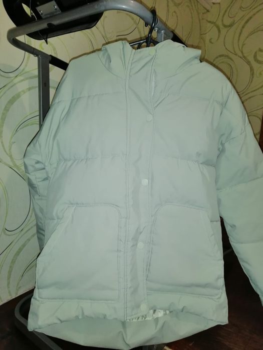 Продам куртку на підлітка