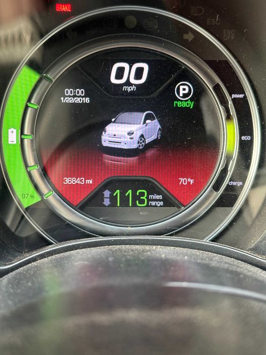 Продам Fiat 500e 2016