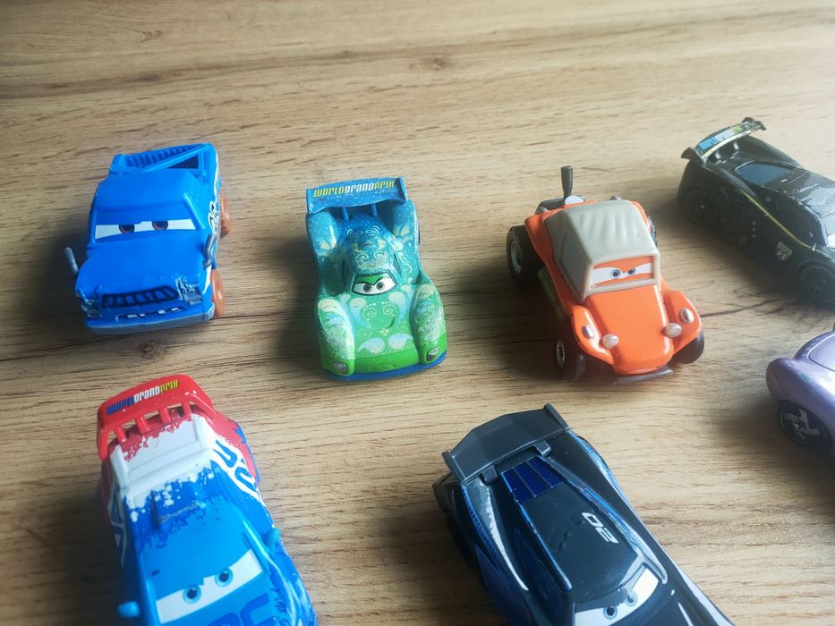 Zestaw autek cars
