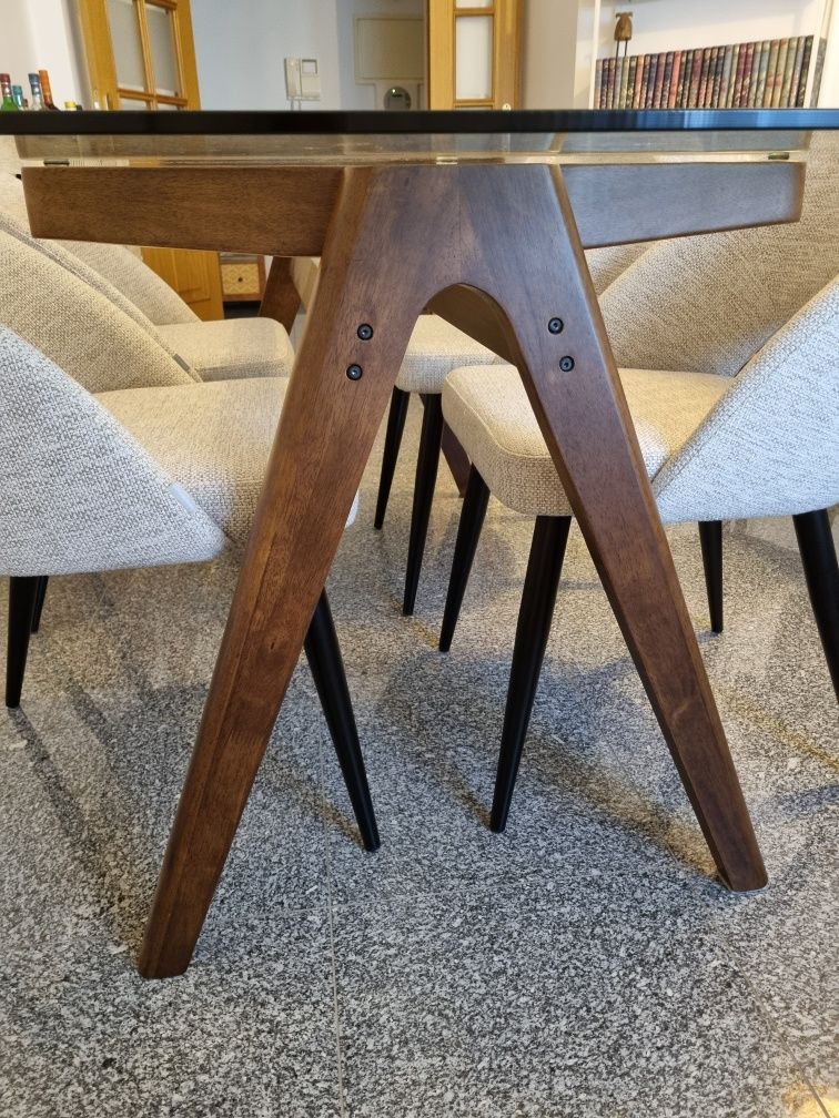 Mesa de Jantar Retangular Kenay Must – Vidro e Nogueira