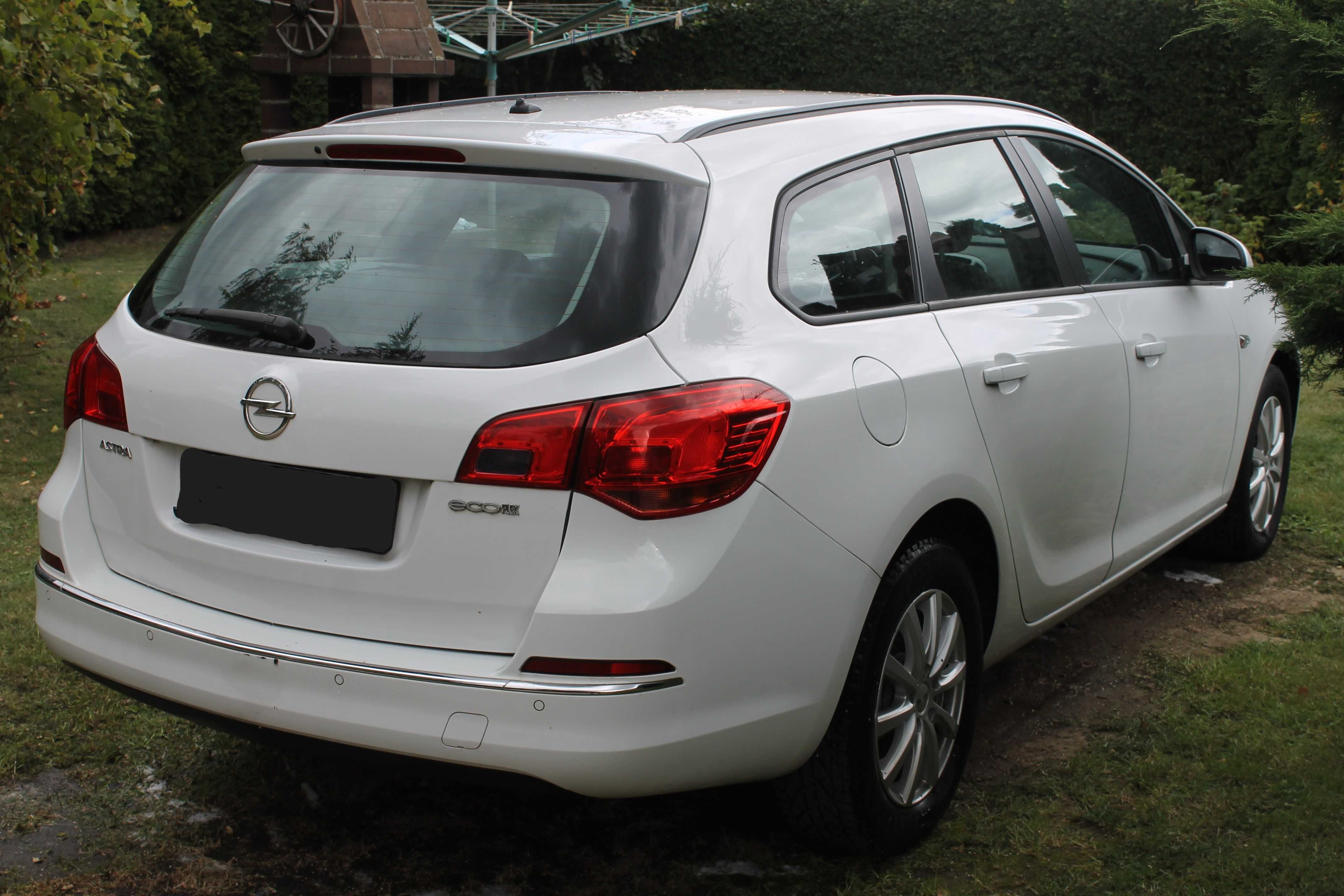 Opel Astra 1.6 Diesel Bez Rdzy  Zadbana - Euro 6 - 2015r - Czytaj Opis