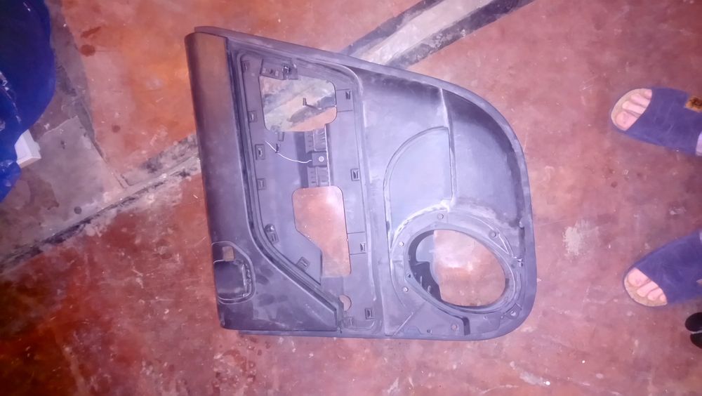 Карта задньої правої дверки Jeep Patriot