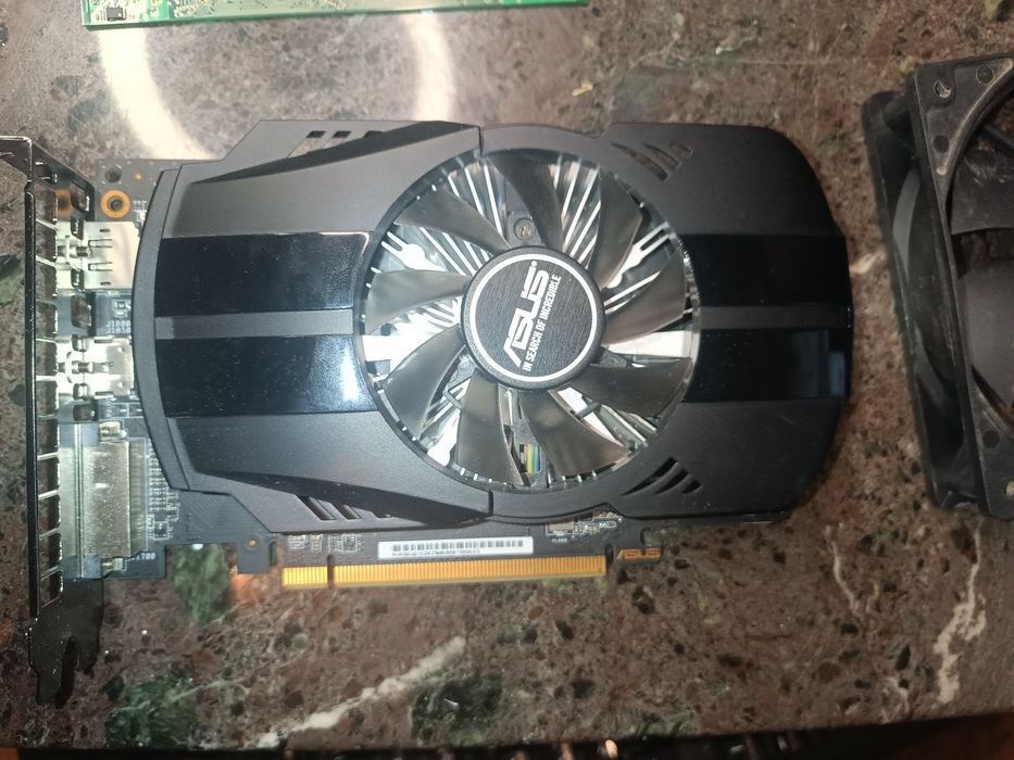 Ігрова відео карта asus Rx 550 4gb для пк системного блоку