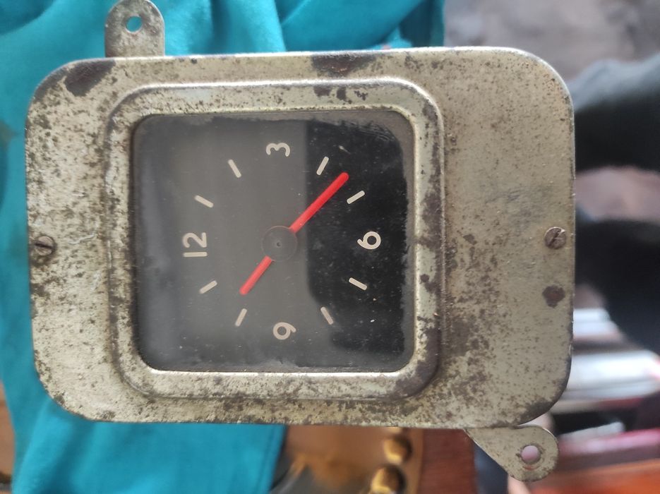 Продам авточасы Газ