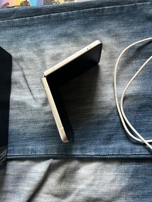 Sprzedam Samsung Z Flip3 5g jak nowy!!!