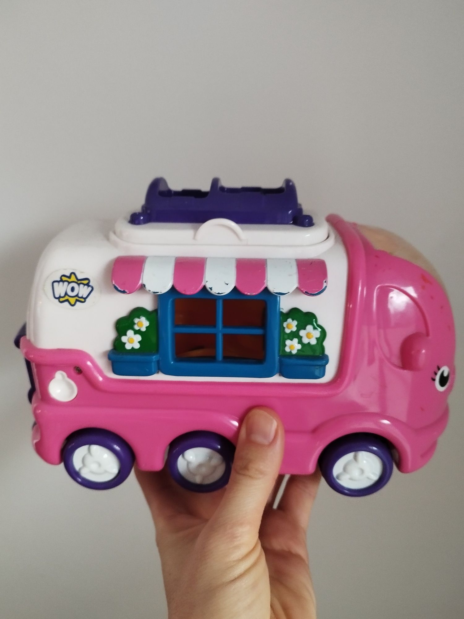 Domek kamper dla lalek
