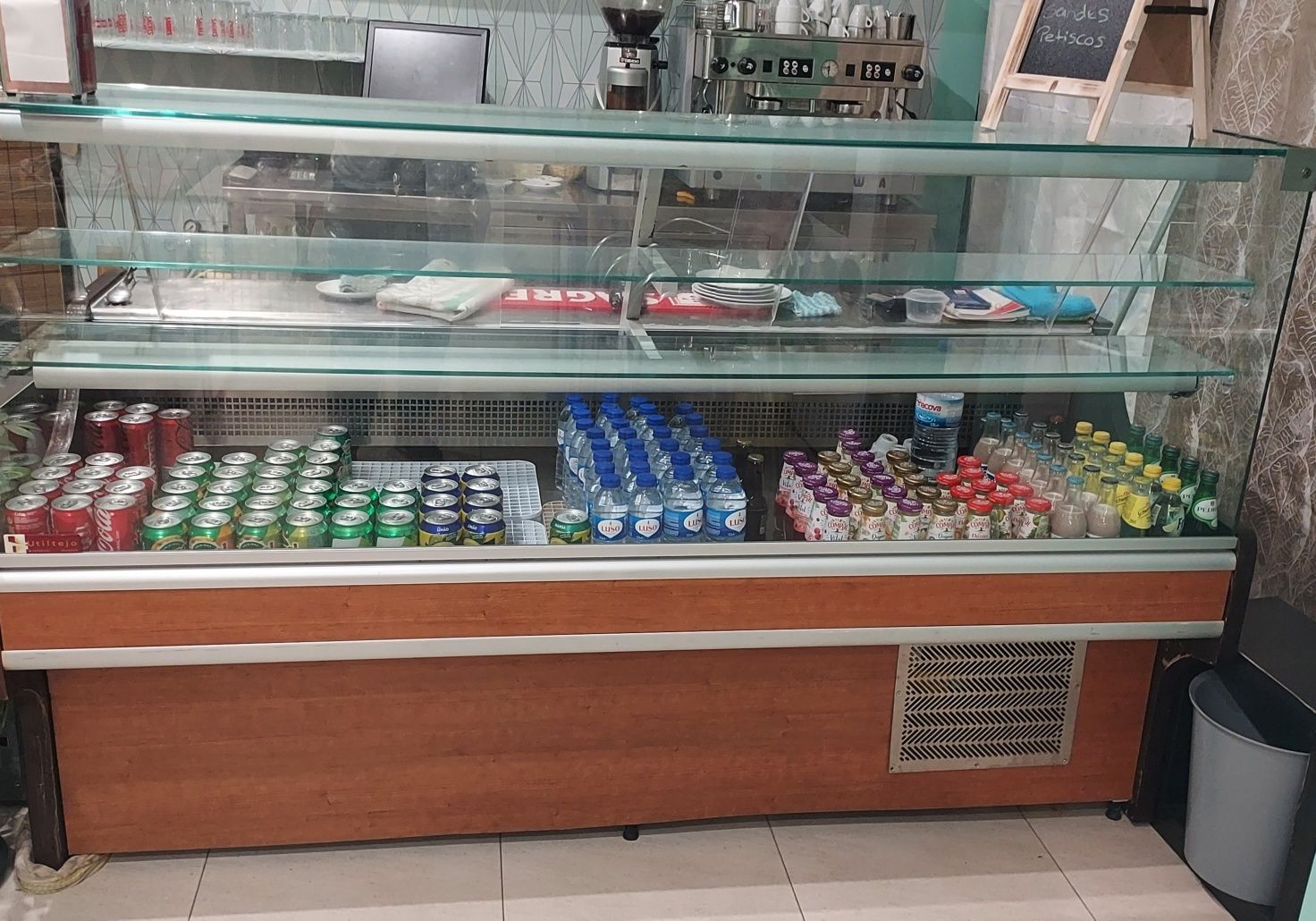 Vitrine refrigerada