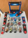 Akedo Arena+figuras+joystics