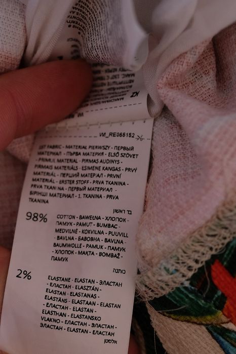 Reserved krótka sukienka wzór w kwiaty rozmiar 36 M