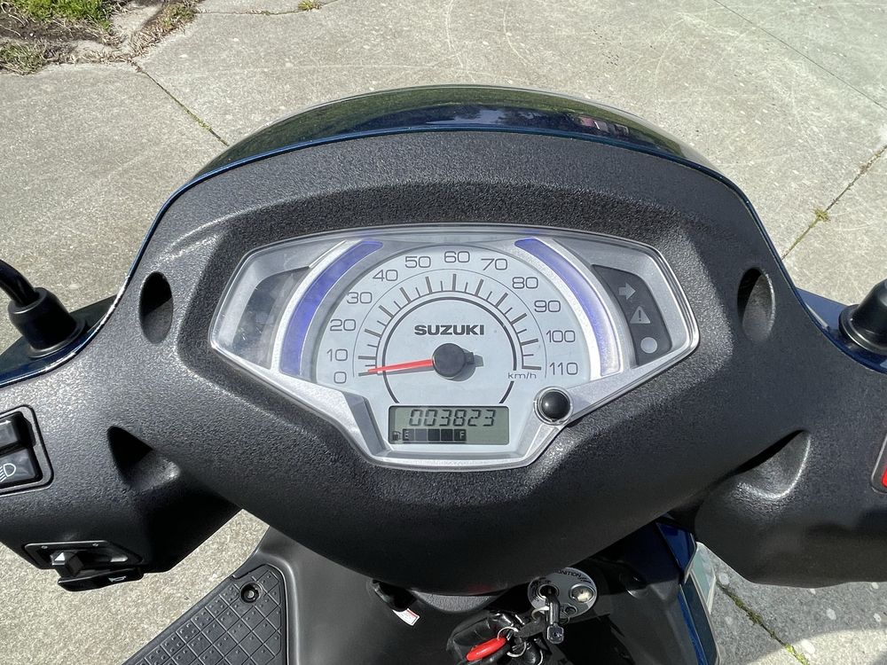 Scooter SUZUKI ADRESS 125 cc + extras ‘como nova’ em garantia