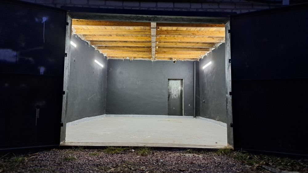 Восход. Приватизований Гараж, полуторни. Світло окреме