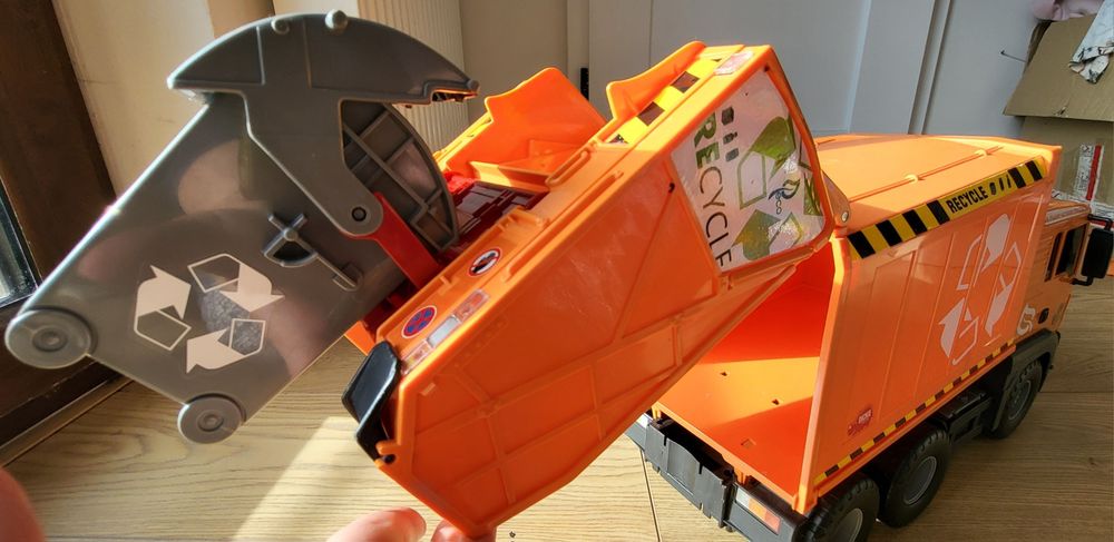 Śmieciarka firmy Dickie 50cm