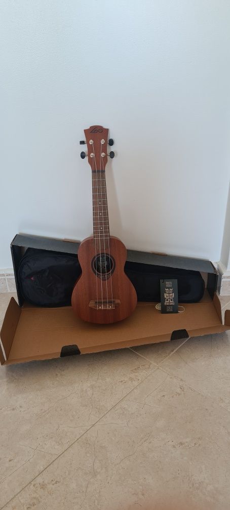 Ukelele soprano tiki