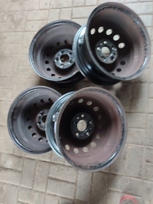 Диски металеві r15 hyundai kia 5.114.3 dia 67.1 et 46