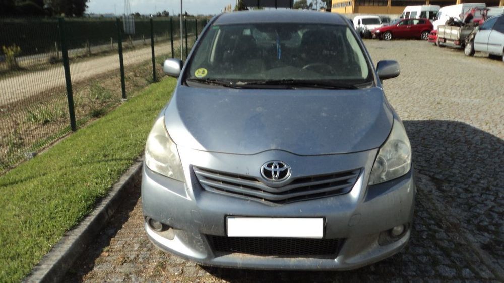 Toyota Verso 2.0 D-4D 2009 - Para Peças
