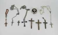 Conjunto de 8 crucifixos/terços antigos