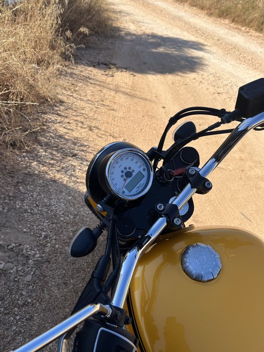 Motoguzzi v9 roamer 2016