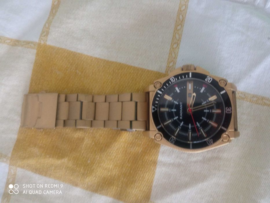 Relógio novo da radiant