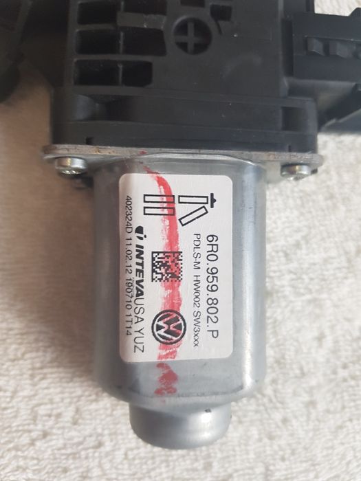 Мотор стеклоподъемника  volkswagen vag Jetta