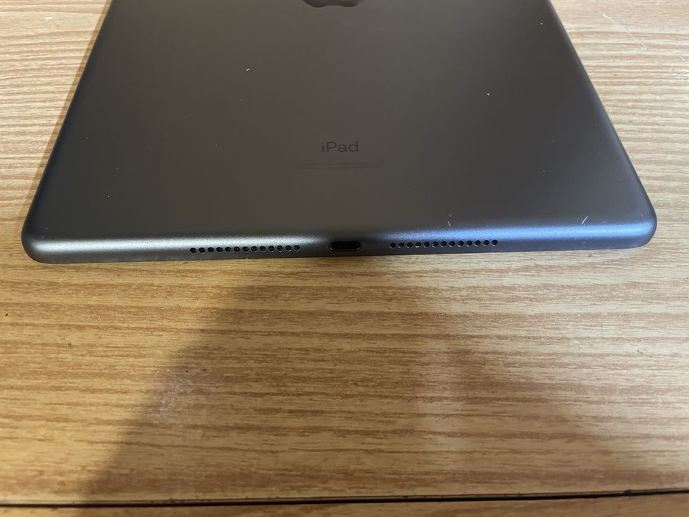 iPad 8 на 128gb.