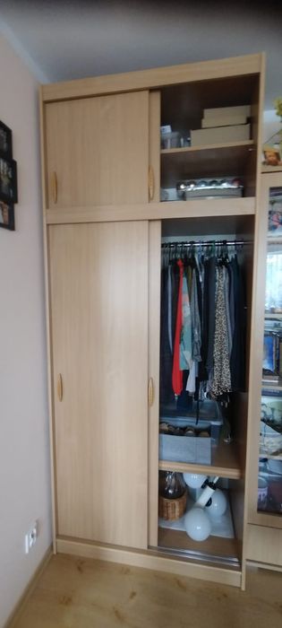 Sprzedam szafę z witryną, wysokość 240, długość 250, głębokość 60