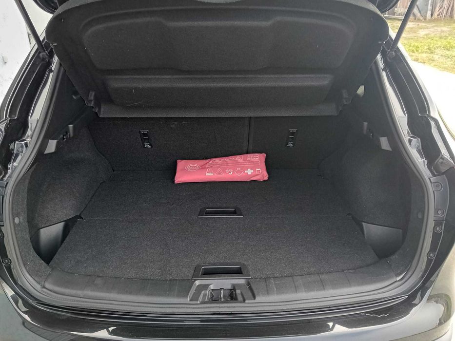 Nissan Qashqai 1.6 dci N-connecta c/auto ( pequeno sinistro )