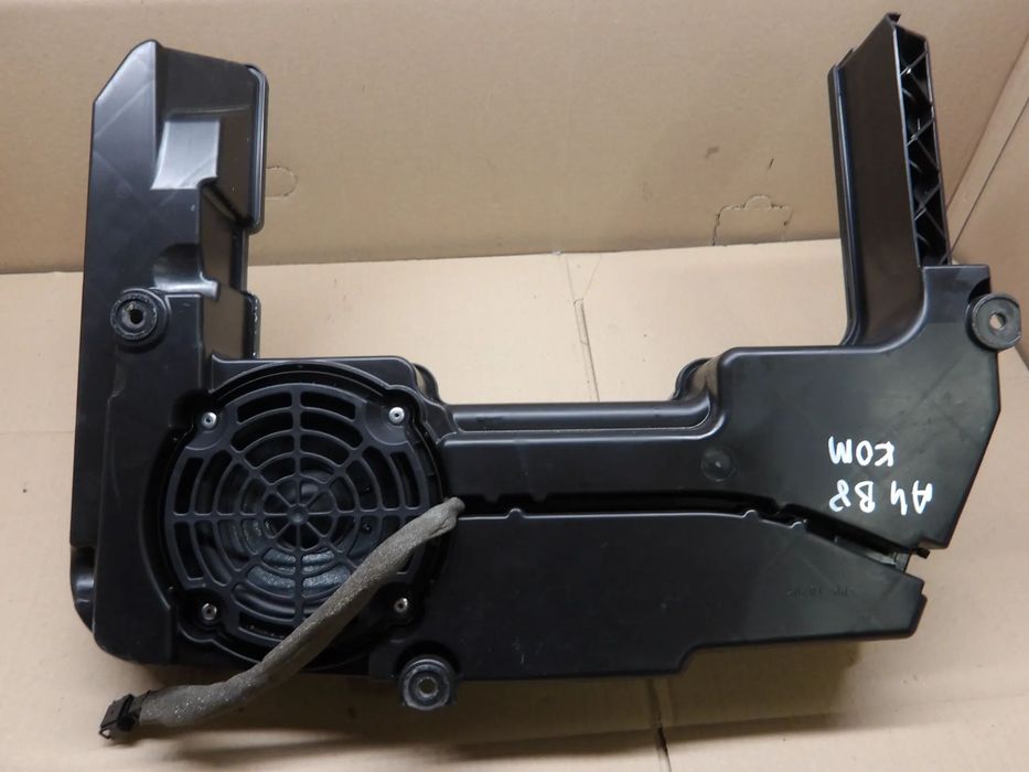 AUDI A4 B8 KOMBI 08-12 3.0TDI GŁOSNIK SUBWOOFER 8K9035382B