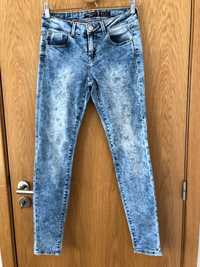 Jeans novos - tamanho 36