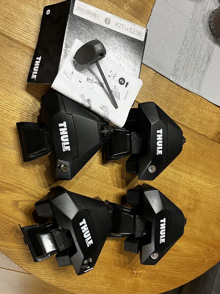Thule bagażnik VW GOLF VIII 20- KIT 145236 STOPY Evo Clamp 710500