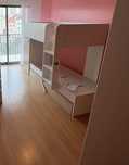 Cama beliche com gavetao e armario